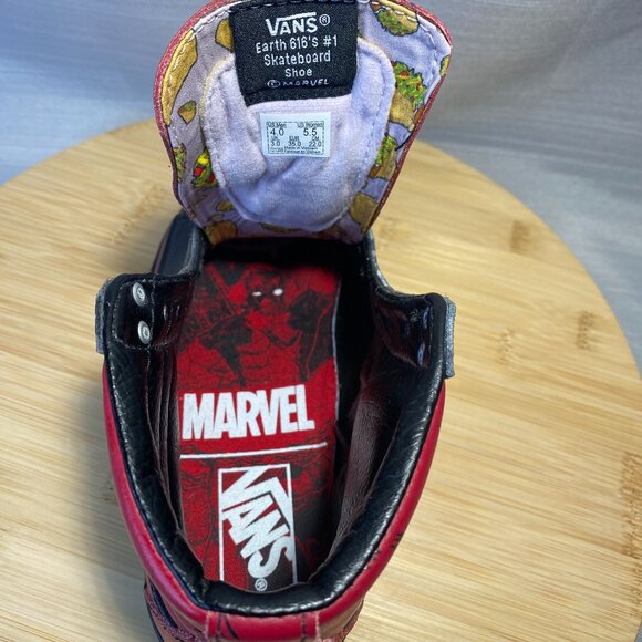 Vans x Marvel Deadpool Black Red Limited Sneakers Mens 4 Womens 5.5 U.S A0703 t - Picture 8 of 8